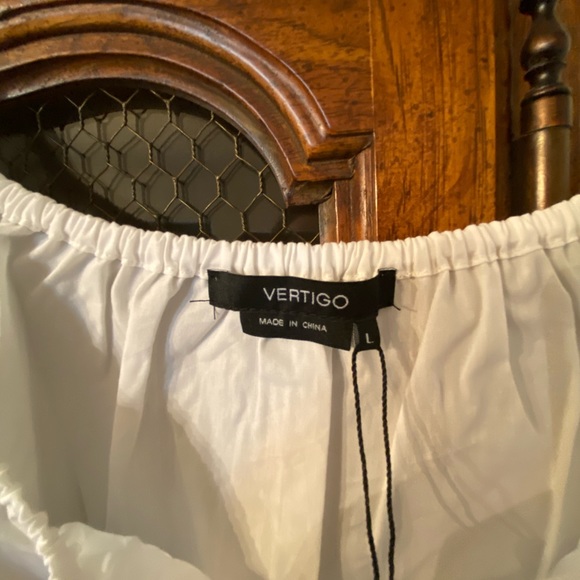 Vertigo off shoulder blouse - Picture 3 of 6